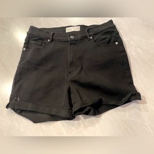 Stretchy Jegging Shorts